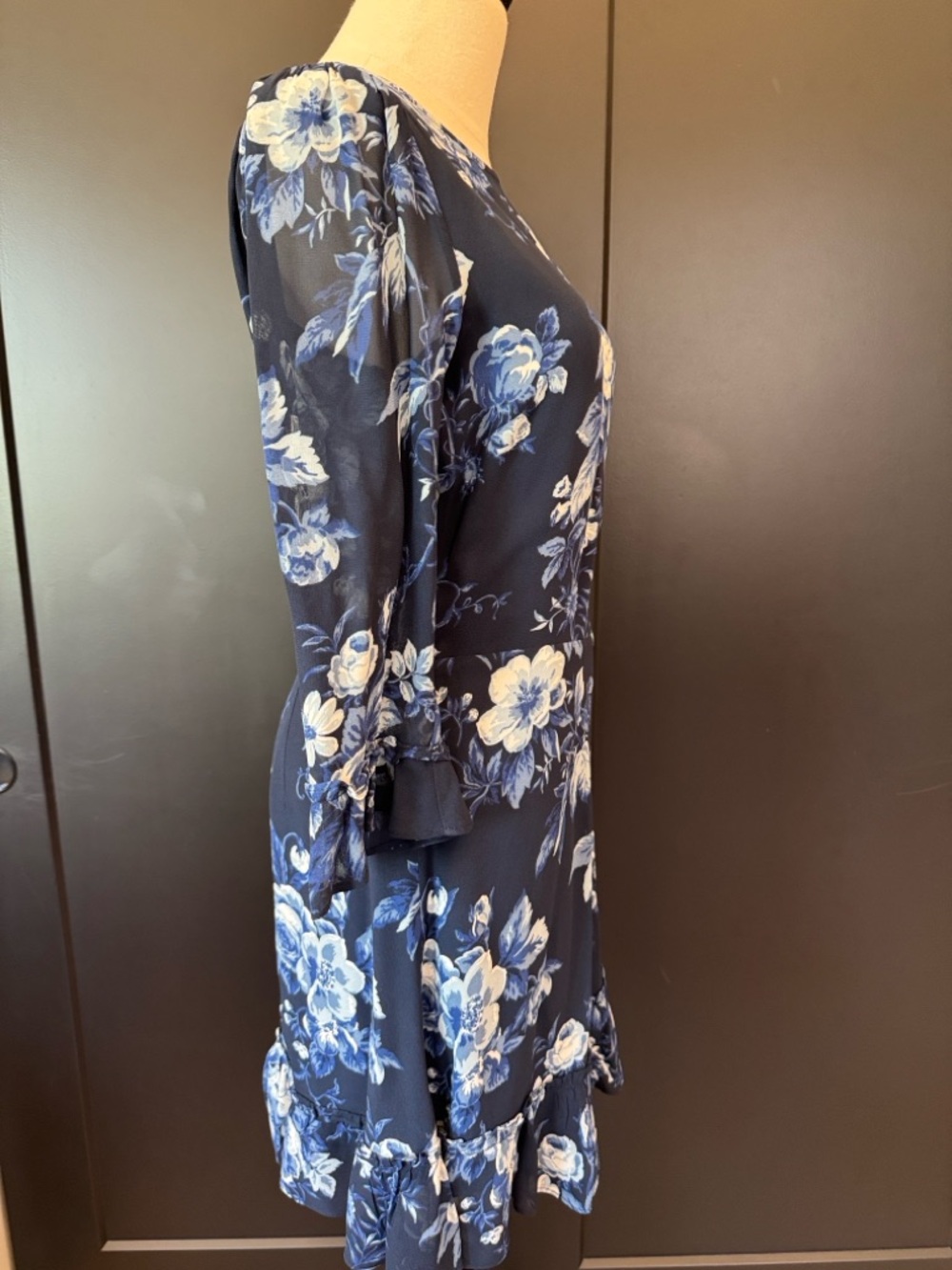 Reformation Doutzen Dress in Lotti, Size 8, Like New - Picture 3 of 13